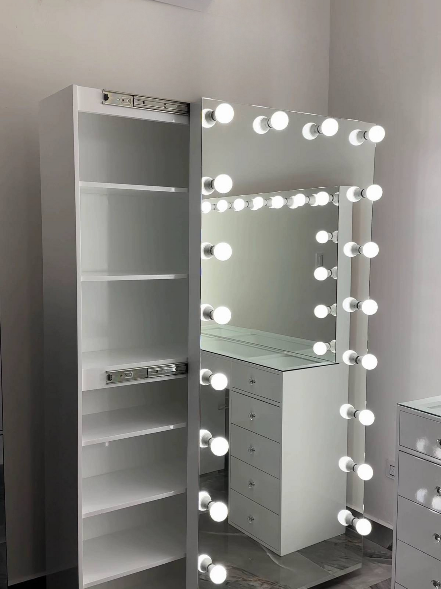Hollywood Glow Vanity Set